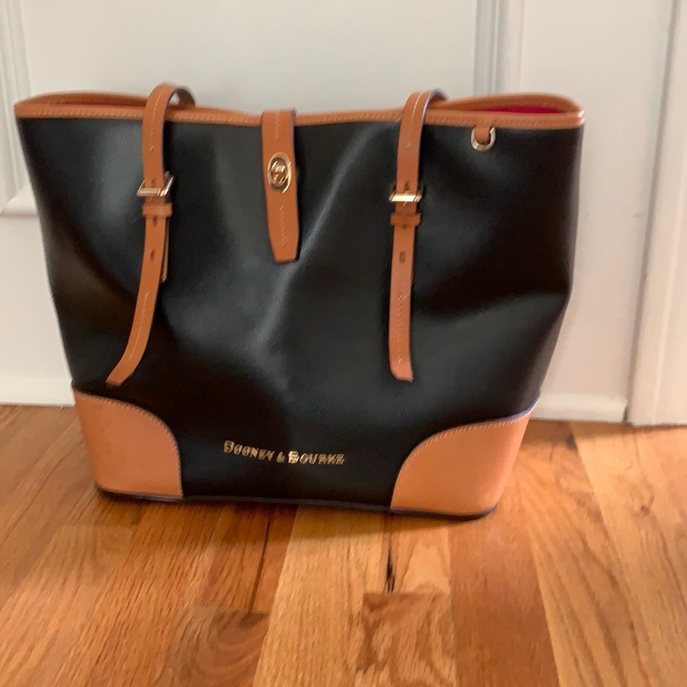 Dooney & Bourke shoulder bag